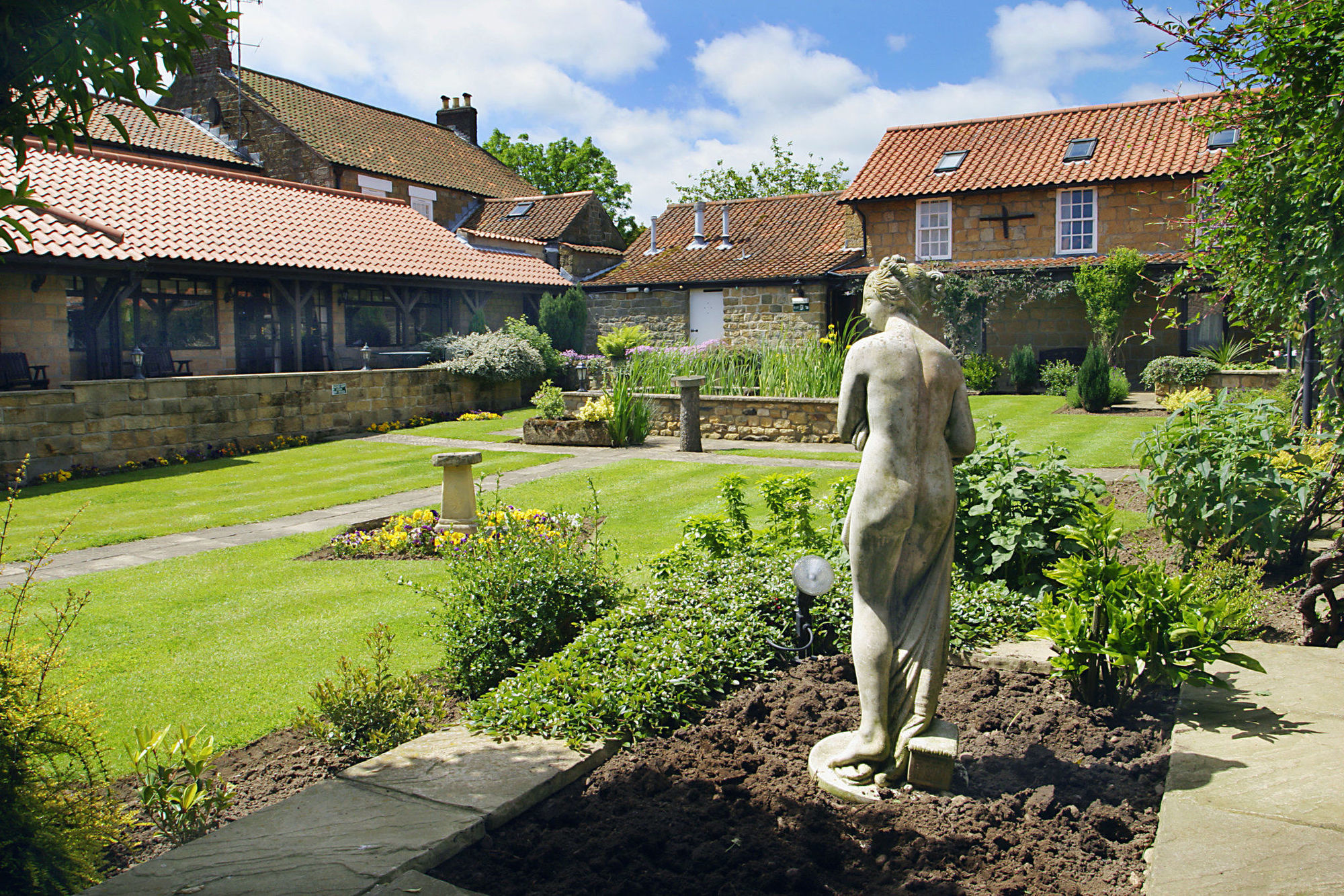Hotel Ox Pasture Hall 4*